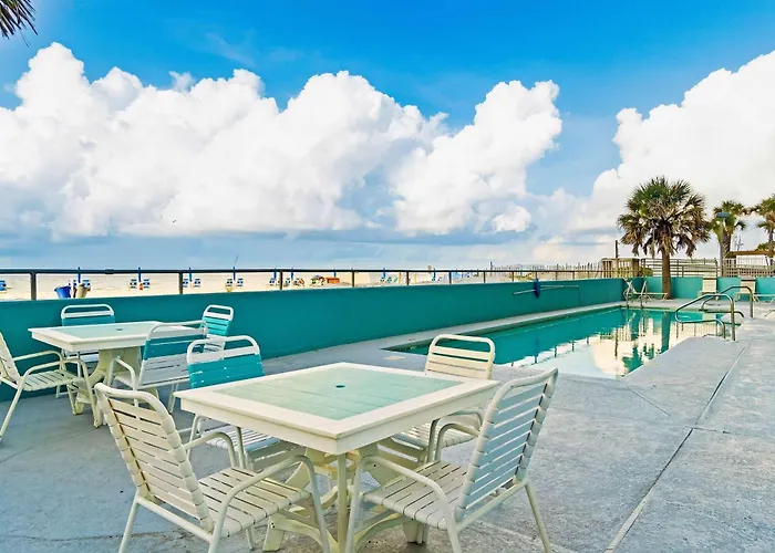 Holiday home Bright & Attractive In Gulf-front Building With Pool & Spacious Balcony Gulf Shores