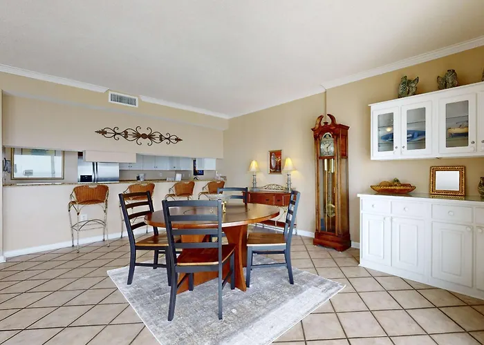 Bright & Attractive In Gulf-front Building With Pool & Spacious Balcony Gulf Shores
