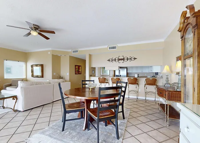 Bright & Attractive In Gulf-front Building With Pool & Spacious Balcony Holiday home Gulf Shores