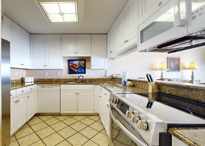 Holiday home Bright & Attractive In Gulf-front Building With Pool & Spacious Balcony *