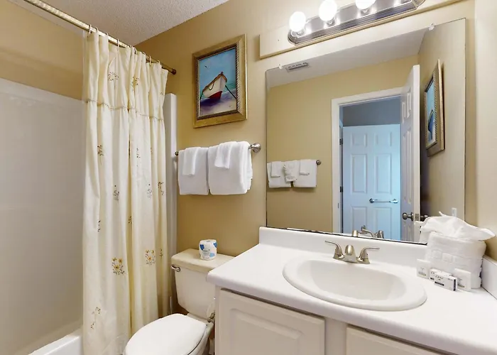 Bright & Attractive In Gulf-front Building With Pool & Spacious Balcony Holiday home Gulf Shores