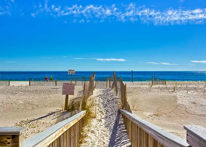 Bright & Attractive In Gulf-front Building With Pool & Spacious Balcony * Gulf Shores